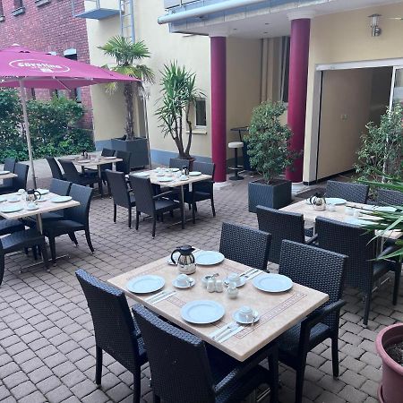 Apartment Hotel Kral - Business Hotel & Serviced Apartments Erlangen Esterno foto