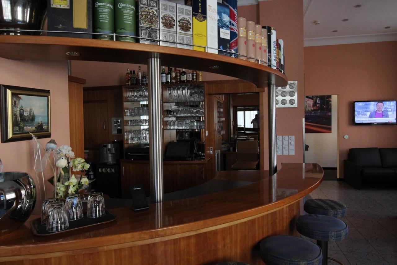 Apartment Hotel Kral - Business Hotel & Serviced Apartments Erlangen Esterno foto