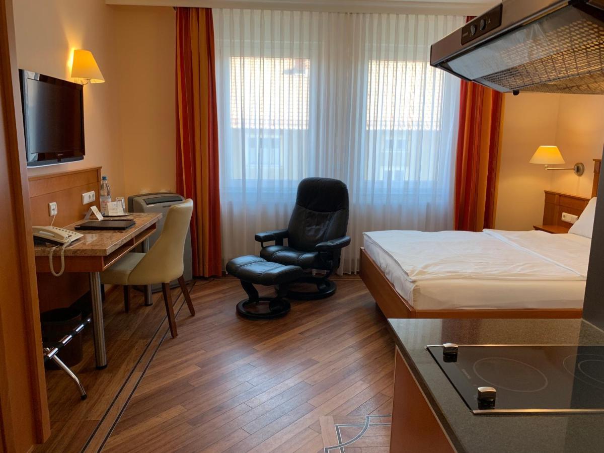 Apartment Hotel Kral - Business Hotel & Serviced Apartments Erlangen Esterno foto