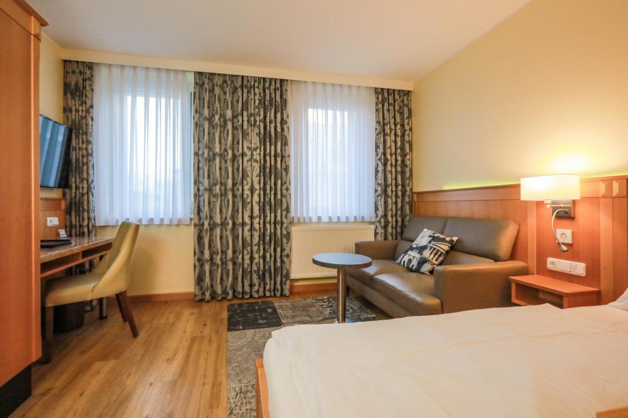 Apartment Hotel Kral - Business Hotel & Serviced Apartments Erlangen Esterno foto