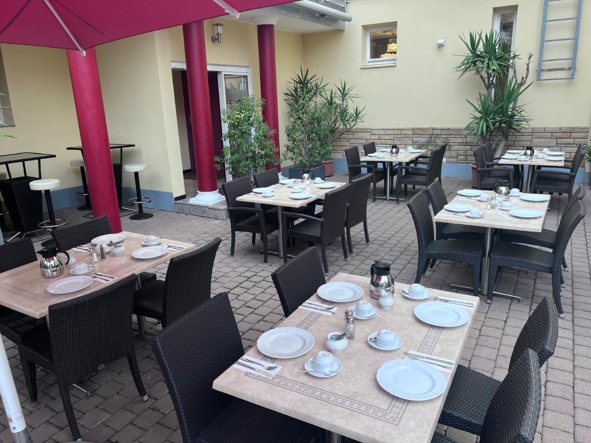 Apartment Hotel Kral - Business Hotel & Serviced Apartments Erlangen Esterno foto