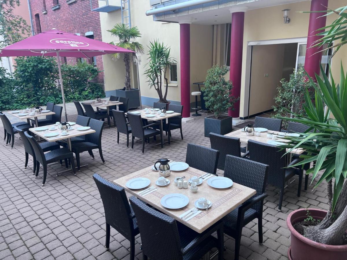 Apartment Hotel Kral - Business Hotel & Serviced Apartments Erlangen Esterno foto